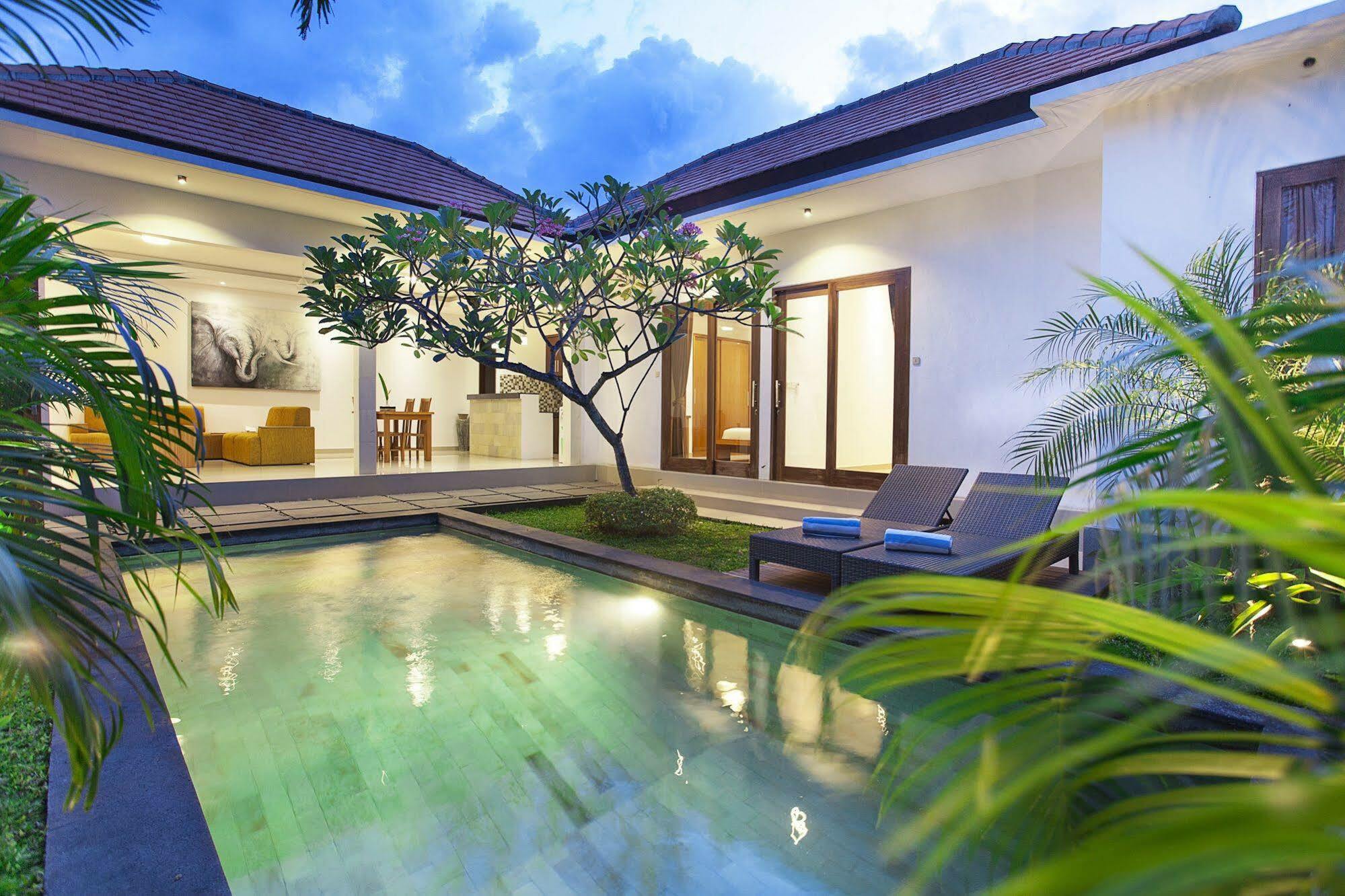 Villa Kubu Manggala Seminyak (Bali)